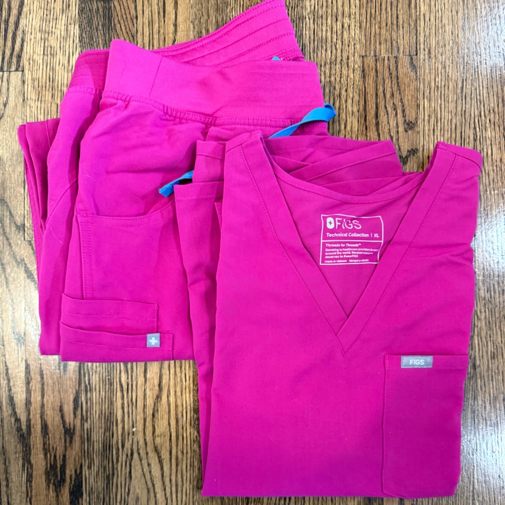 Figs Raspberry Sorbet scrubs XL/L